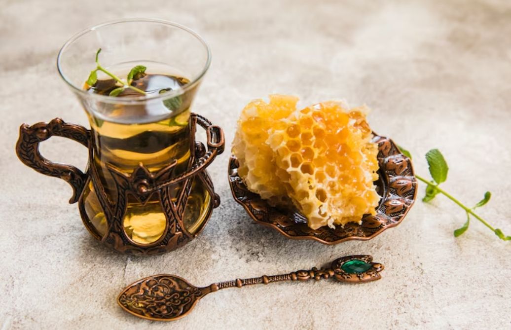 راهکار ها و درمان سوزش معده بعد از مصرف عسل